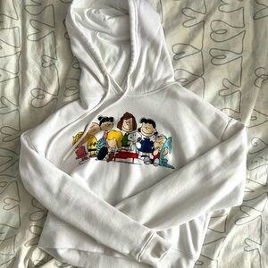 medium peanuts/snoopy cropped hoodie